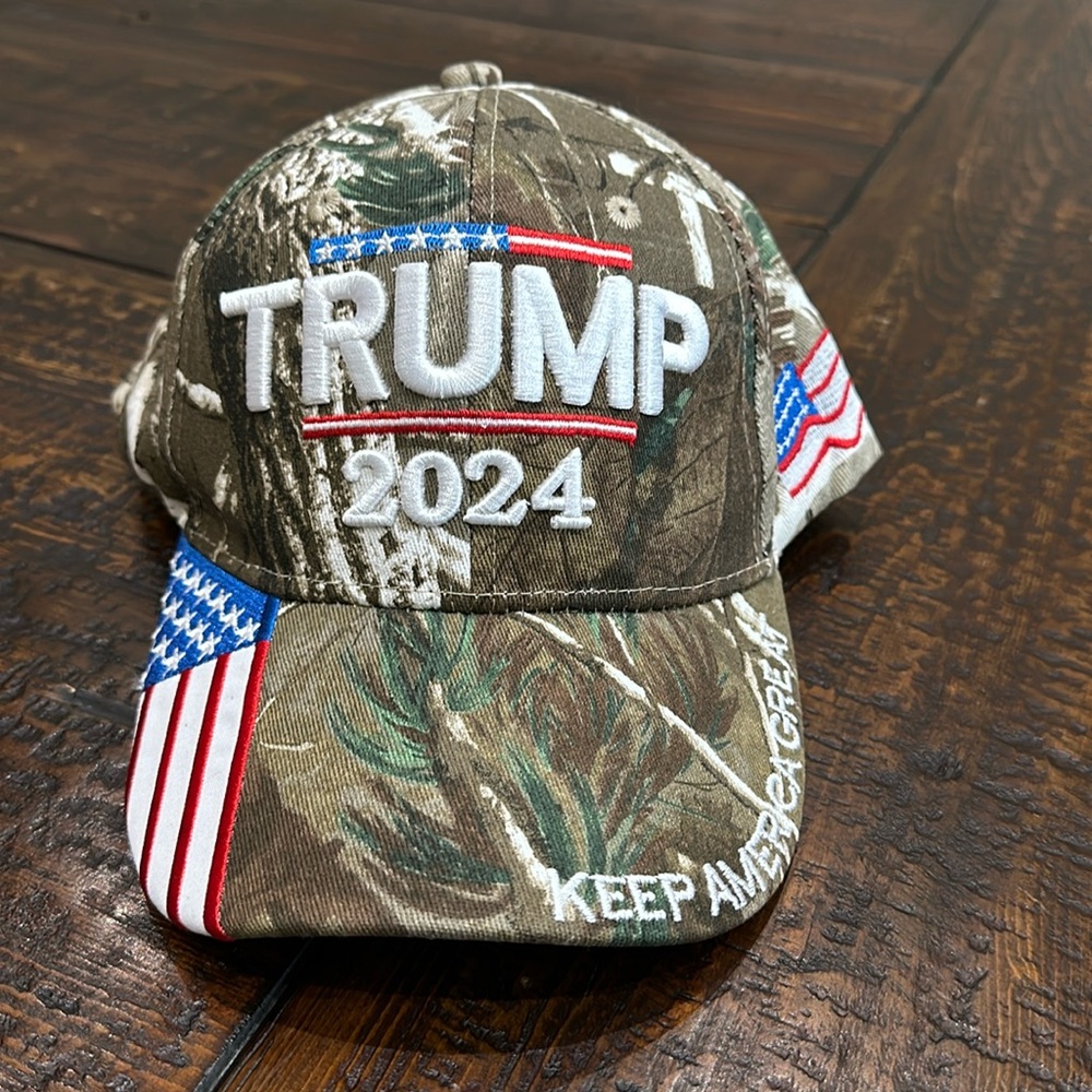Trump 2024 never worn Trump hat with adjustable back all embroidered